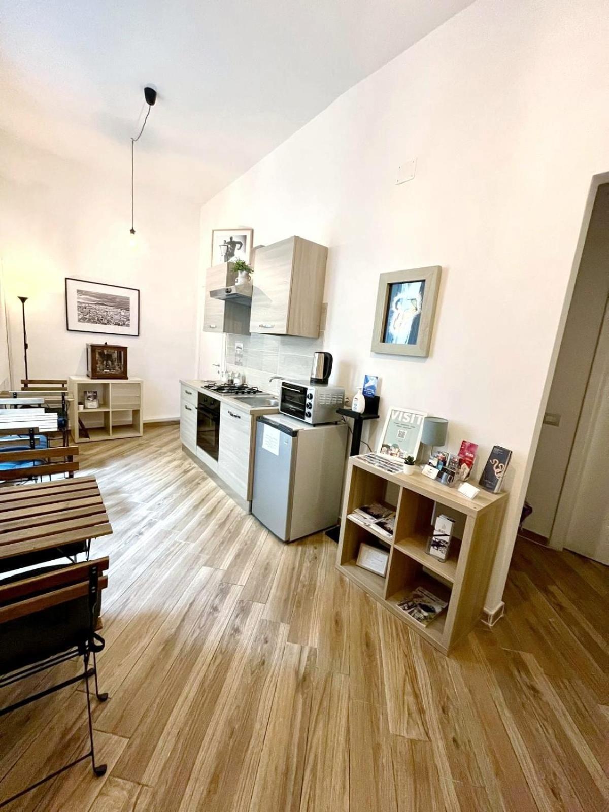 Guesthouse Marcanto - Duomo ナポリ エクステリア 写真