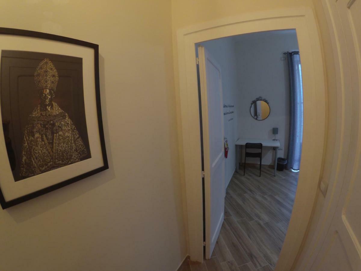 Guesthouse Marcanto - Duomo ナポリ エクステリア 写真
